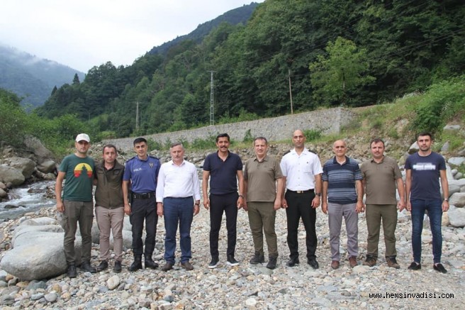 HEMŞİN DERESİNE ALABALIK YAVRUSU BIRAKILDI