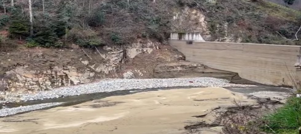 Gölet Çevresine Yürüyüş Yolu Yapılıyor