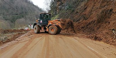 Hemşin Karayolunda Heyelan