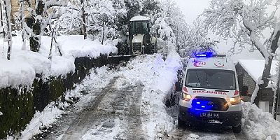 KARDAN KAPANAN KÖY YOLLARI İÇİN YOĞUN MESAİ